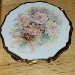 STRATTON COMPACT 764125